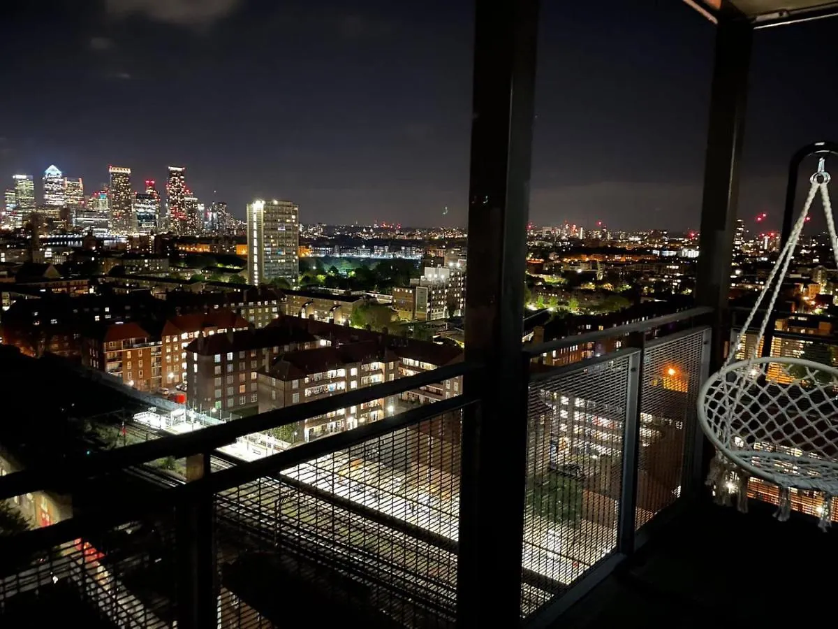 City Apartment - Shadwell - Wrap Around Balcony W Scenic View London United Kingdom